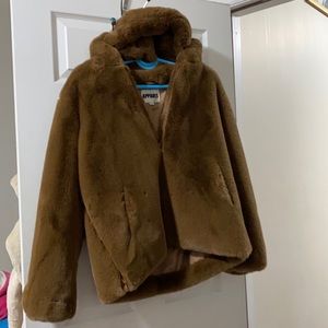 Brown Apparis Coat Size Small